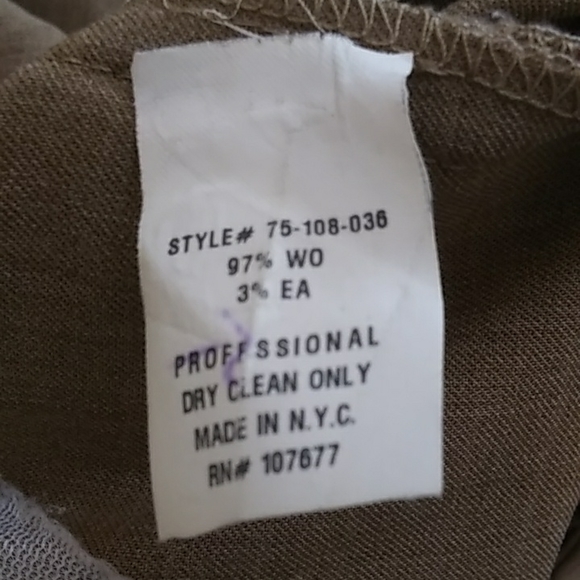 Alice + Olivia Pants. - Picture 9 of 11